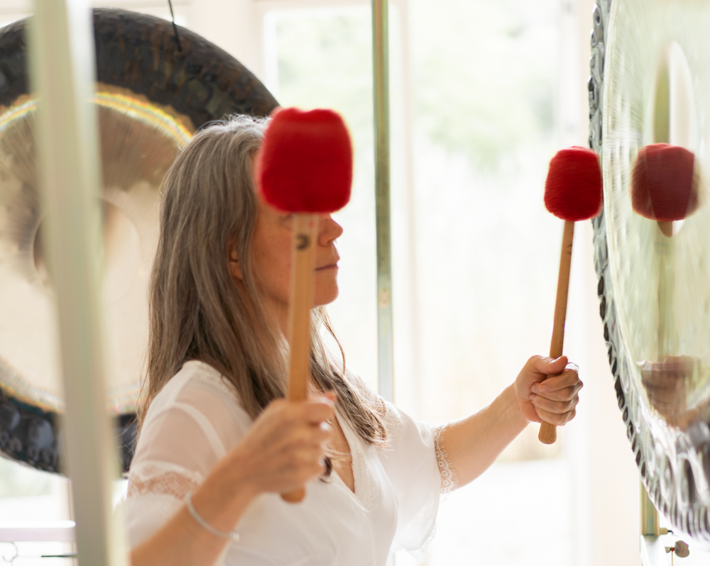 Wirkung von Gongbad, Gong-Meditation & Klangschalen-Anwendung