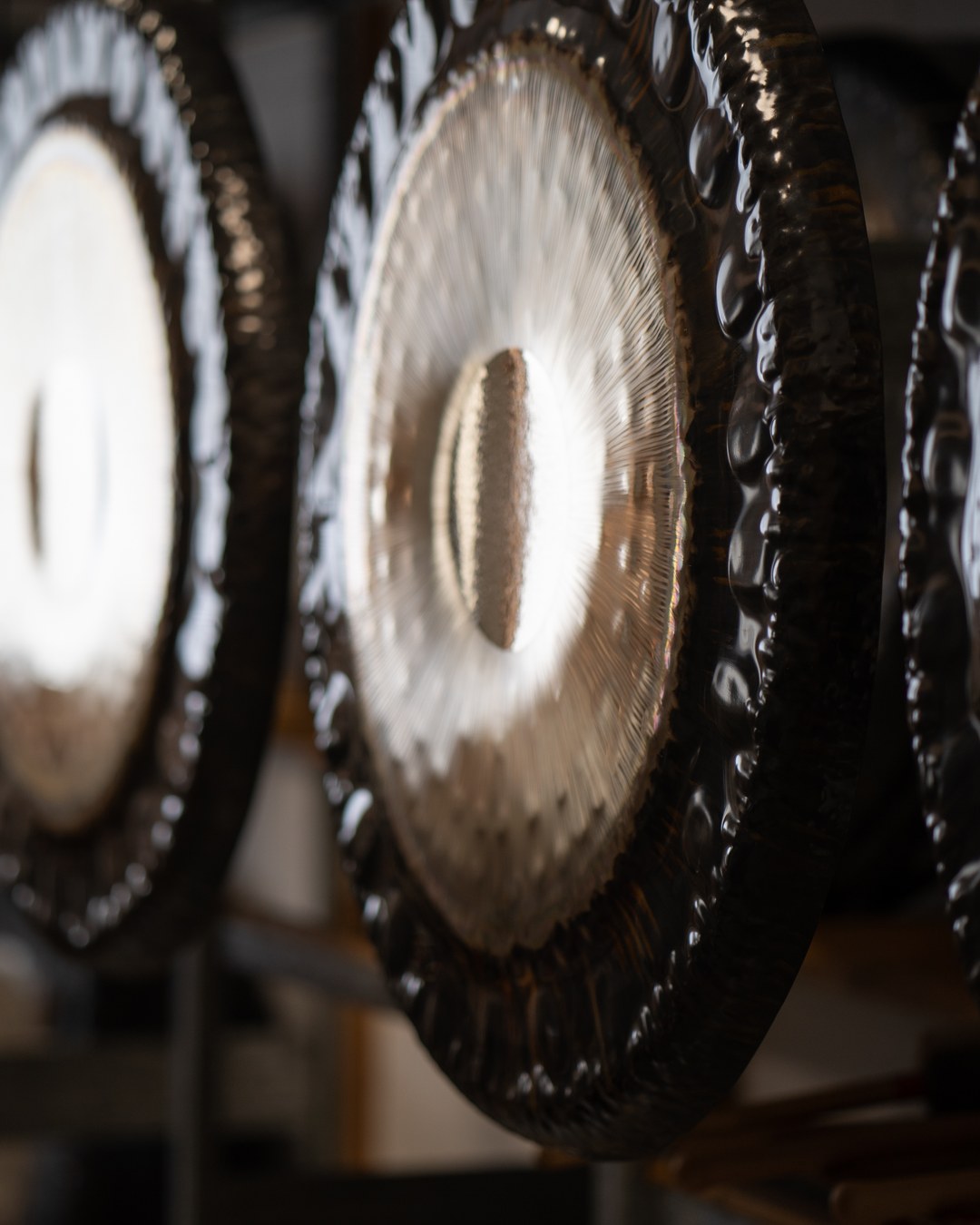 Gongs in Ollis Werkstatt