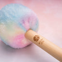 Special Edition Gong Mallet mit pastellfarbenem Regenbogenkopf in Nahaufnahme