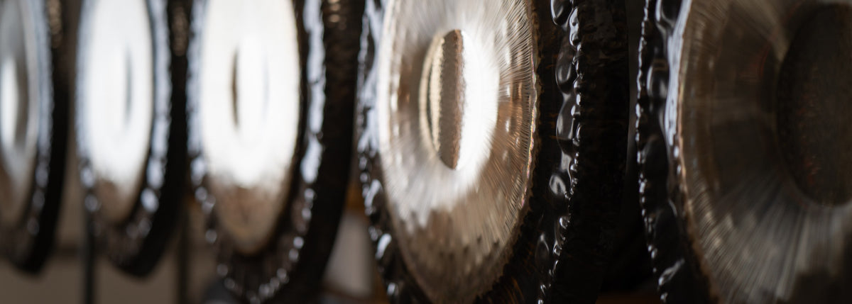 Gongs in Ollis Werkstatt